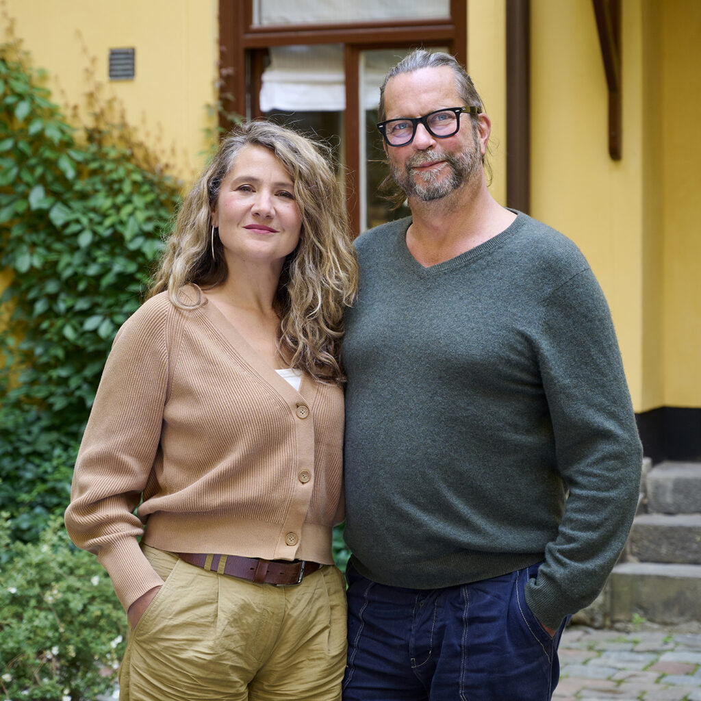 Jivan Dios and Alf Galfvensjö. Couples therapist in Stockholm and online. Making love Retreat.