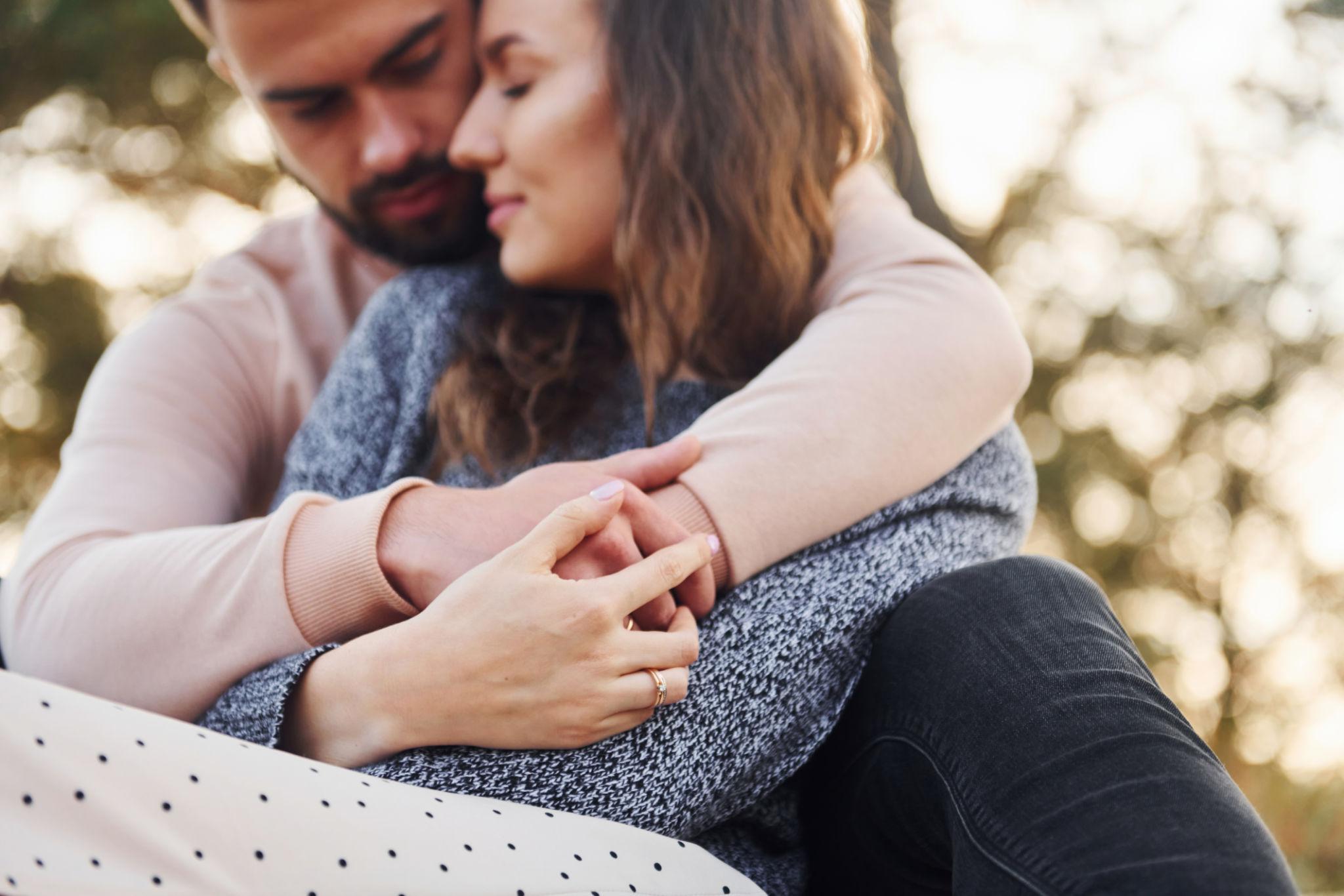 Couples retreat near Stockholm with couple connecting in peaceful natural setting